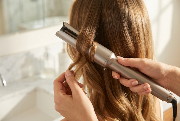 Αυτόματο περιστρεφόμενο ψαλίδι για μπούκλες: πώς να κάνετε μπούκλες με ασφάλεια