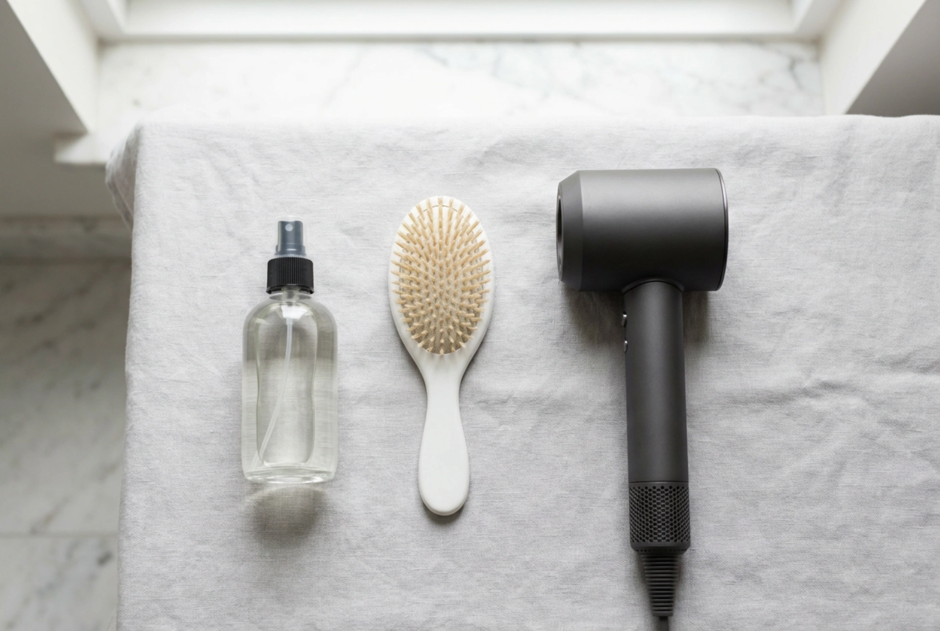 Θερμοπροστασία για τα μαλλιά: η σωστή σειρά στη ρουτίνα styling